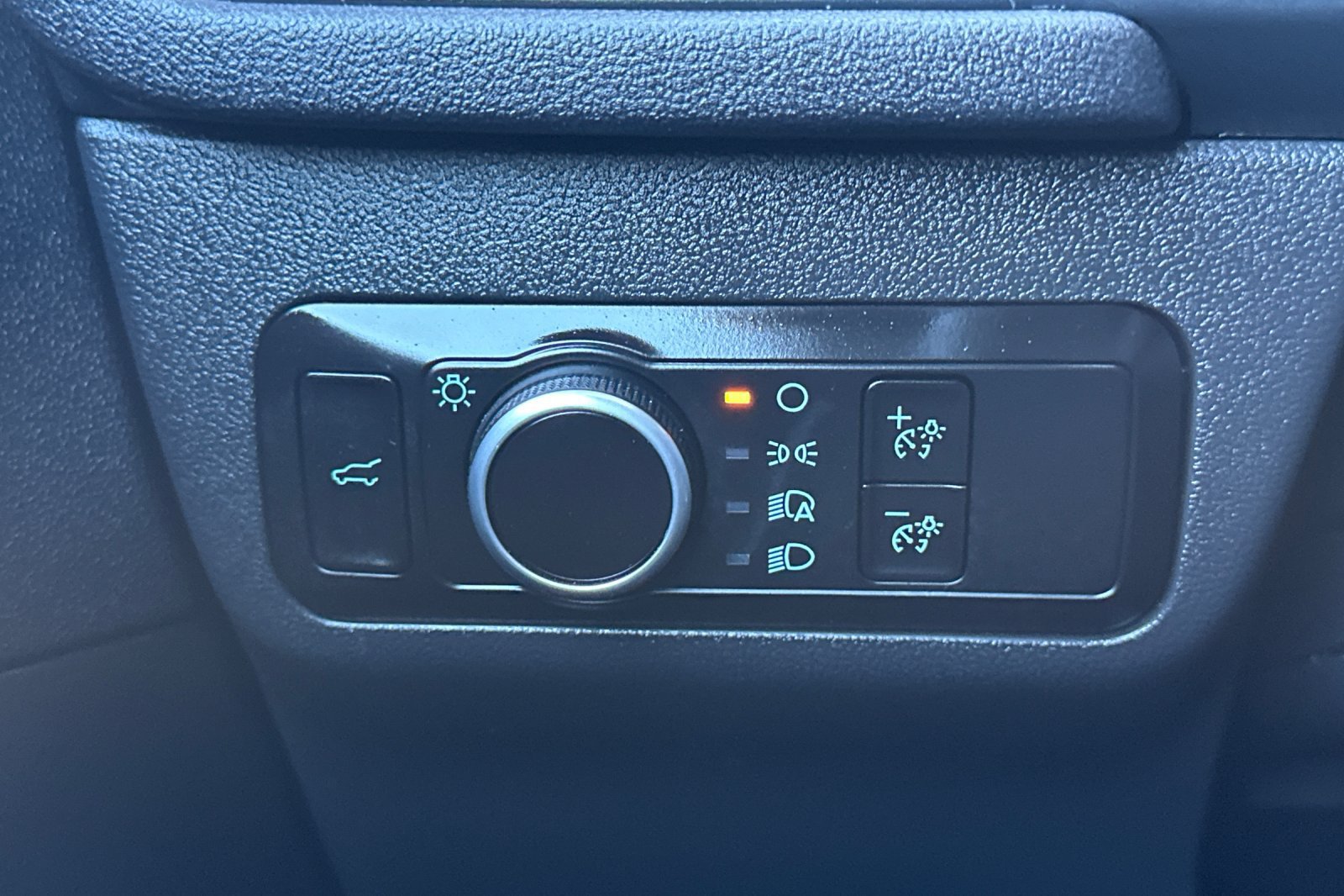 Certified 2025 Ford Escape ST-Line w/ Tech Pack #1 FWD image 39