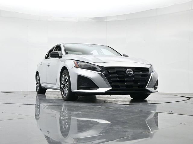 Used 2024 Nissan Altima 2.5 SV image 32
