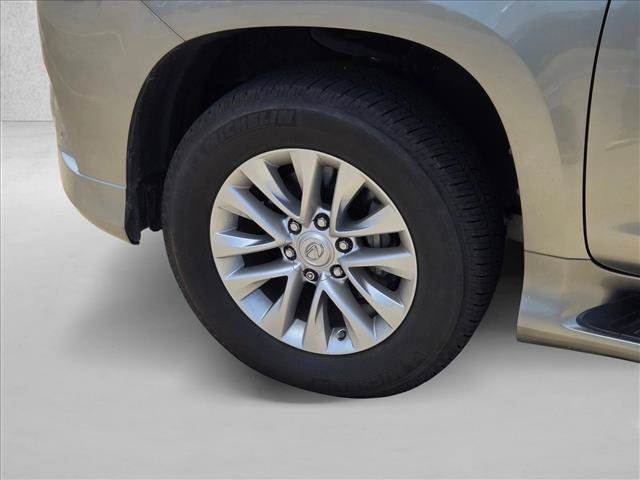 Used 2022 Lexus GX 460 Luxury w/ Off Road Package AWD/4WD image 25