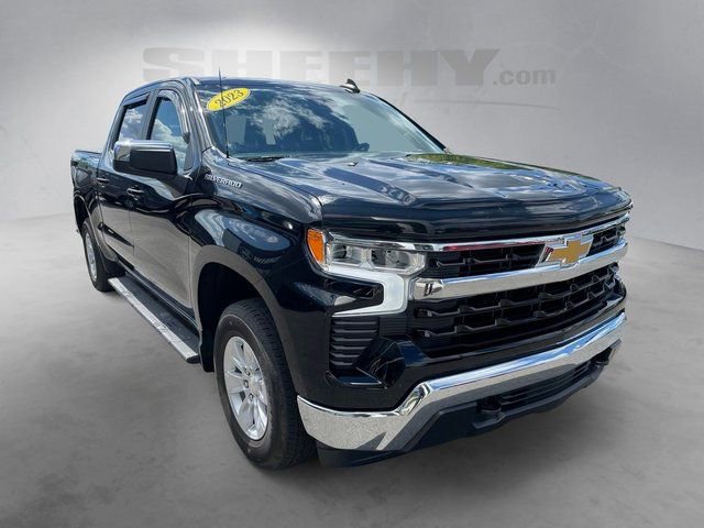 Used 2023 Chevrolet Silverado 1500 LT AWD/4WD image 2