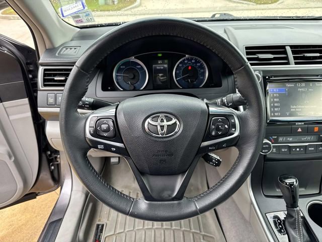 Used 2017 Toyota Camry Hybrid image 22