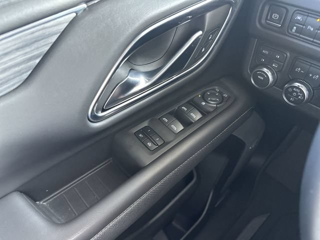 Used 2023 GMC Yukon SLT AWD/4WD image 14