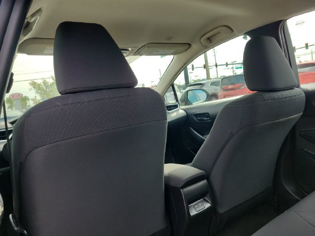 Used 2025 Toyota Corolla LE FWD image 11