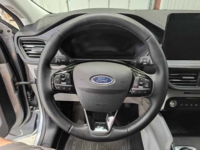 Certified 2023 Ford Escape Platinum AWD/4WD image 23