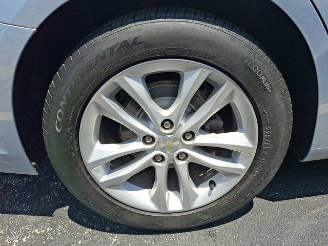 Used 2017 Chevrolet Malibu LT FWD image 7