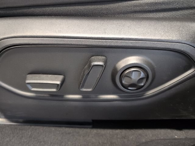 Used 2023 Jeep Grand Cherokee Limited AWD/4WD image 13