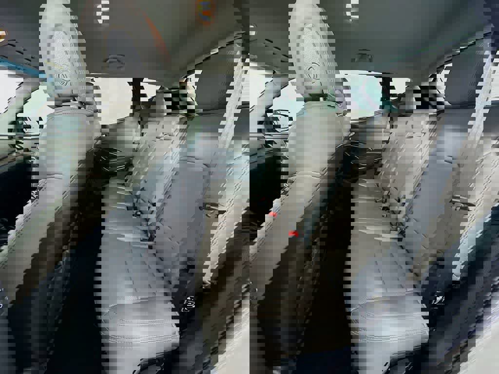 Used 2018 Hyundai Santa Fe Sport image 16