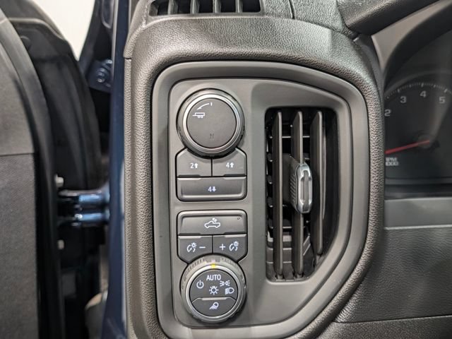 Used 2021 Chevrolet Silverado 2500 Custom w/ Custom Value Package AWD/4WD image 13