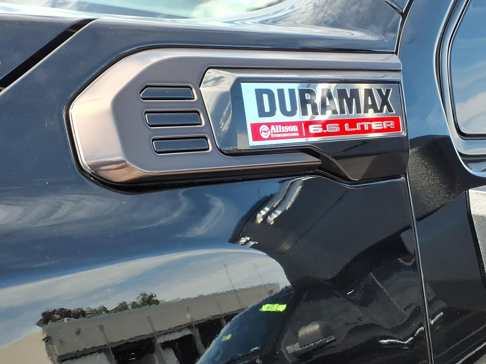 Used 2024 GMC Sierra 2500 AT4X AWD/4WD image 10