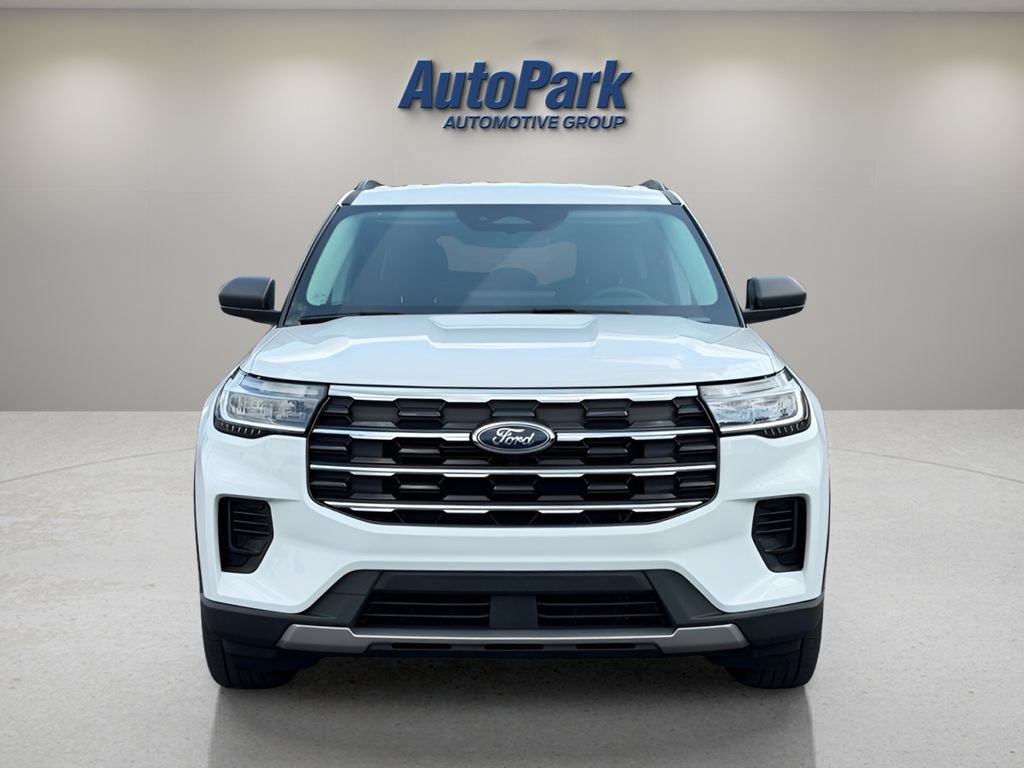 Certified 2025 Ford Explorer Active AWD/4WD image 2