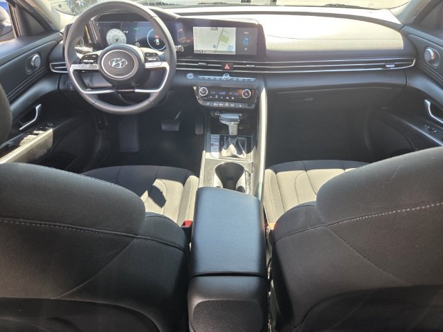 Used 2023 Hyundai Elantra SEL w/ Convenience Package FWD image 15