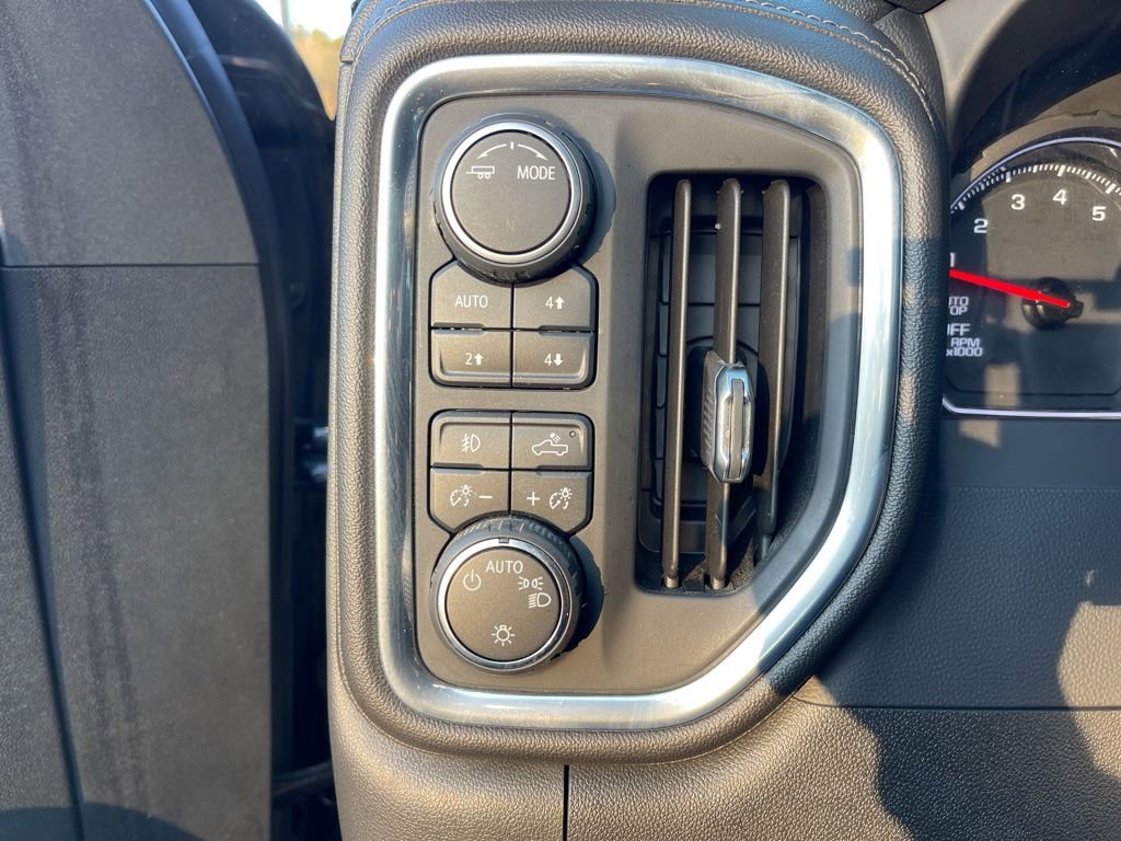 Used 2021 Chevrolet Silverado 1500 LT Trail Boss w/ Convenience Package II image 18