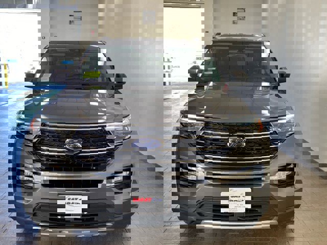 Certified 2021 Ford Explorer XLT w/ Equipment Group 202A image 7