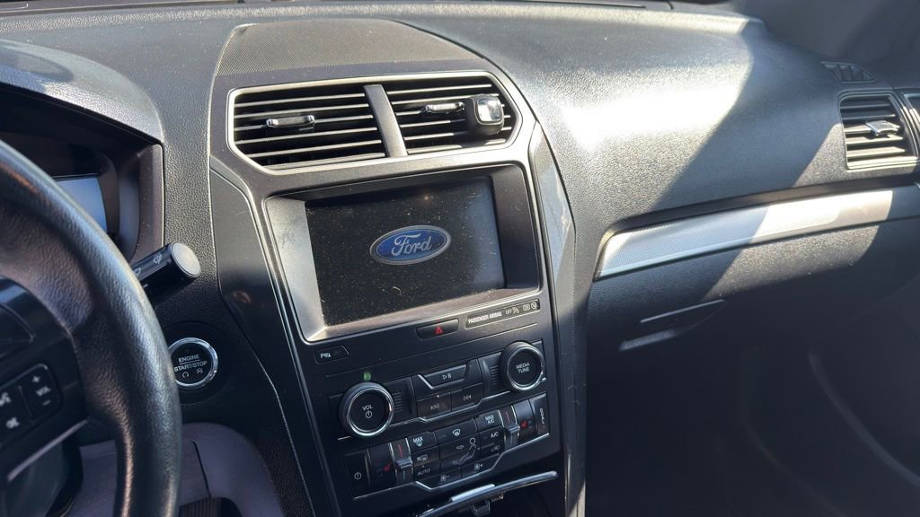 Certified 2019 Ford Explorer XLT w/ Equipment Group 201A AWD/4WD image 13