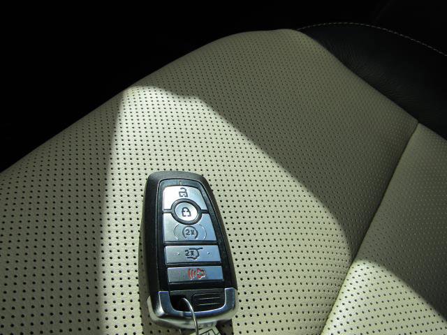 Certified 2022 Ford Escape Titanium w/ Titanium Elite Package image 30