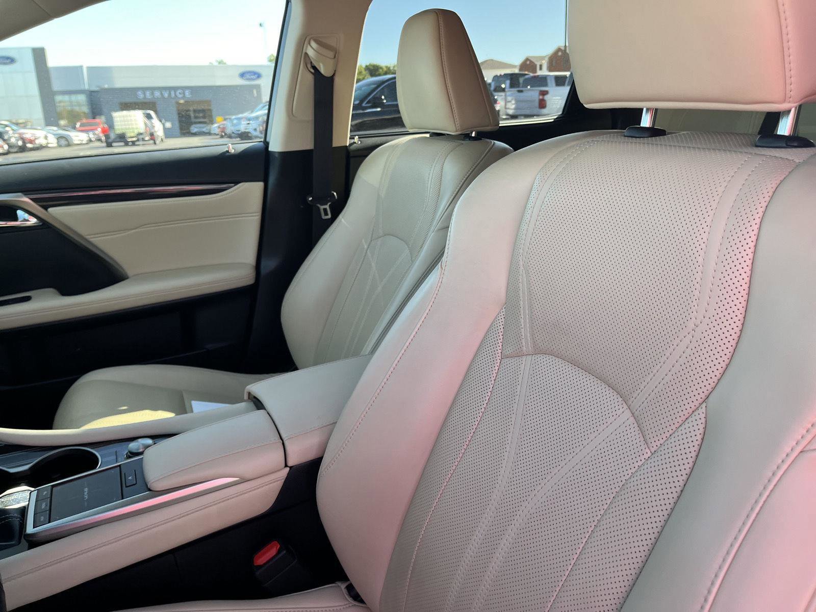 Used 2022 Lexus RX 350L Luxury image 12