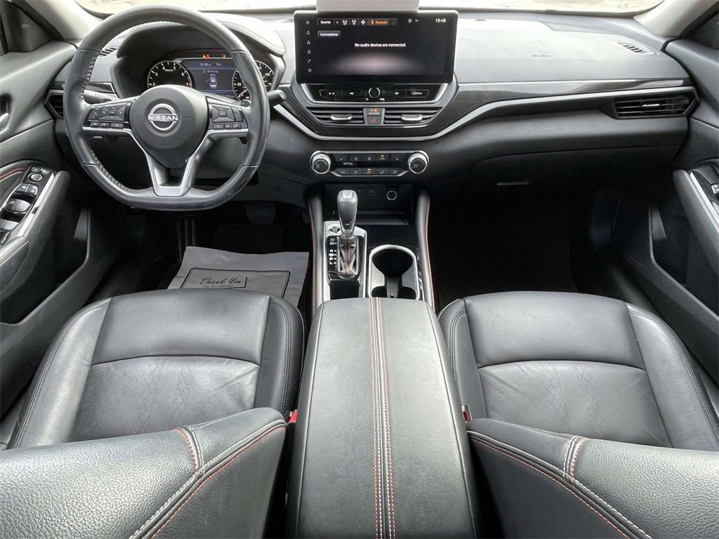 Used 2023 Nissan Altima 2.5 SR w/ SR Premium Package image 11