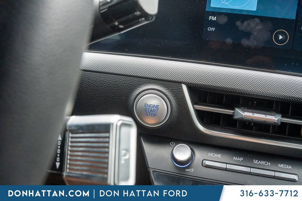 Used 2024 Hyundai Sonata SEL FWD image 12