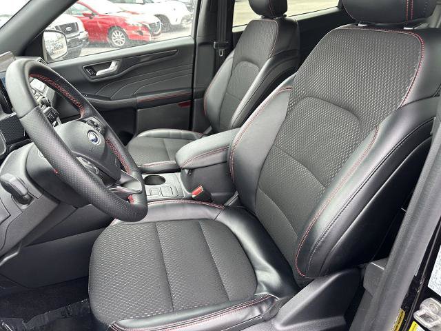 Certified 2025 Ford Escape ST-Line AWD/4WD image 15