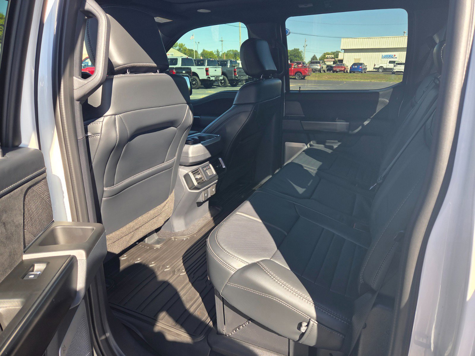 Certified 2023 Ford F150 Platinum w/ Equipment Group 701A High image 11