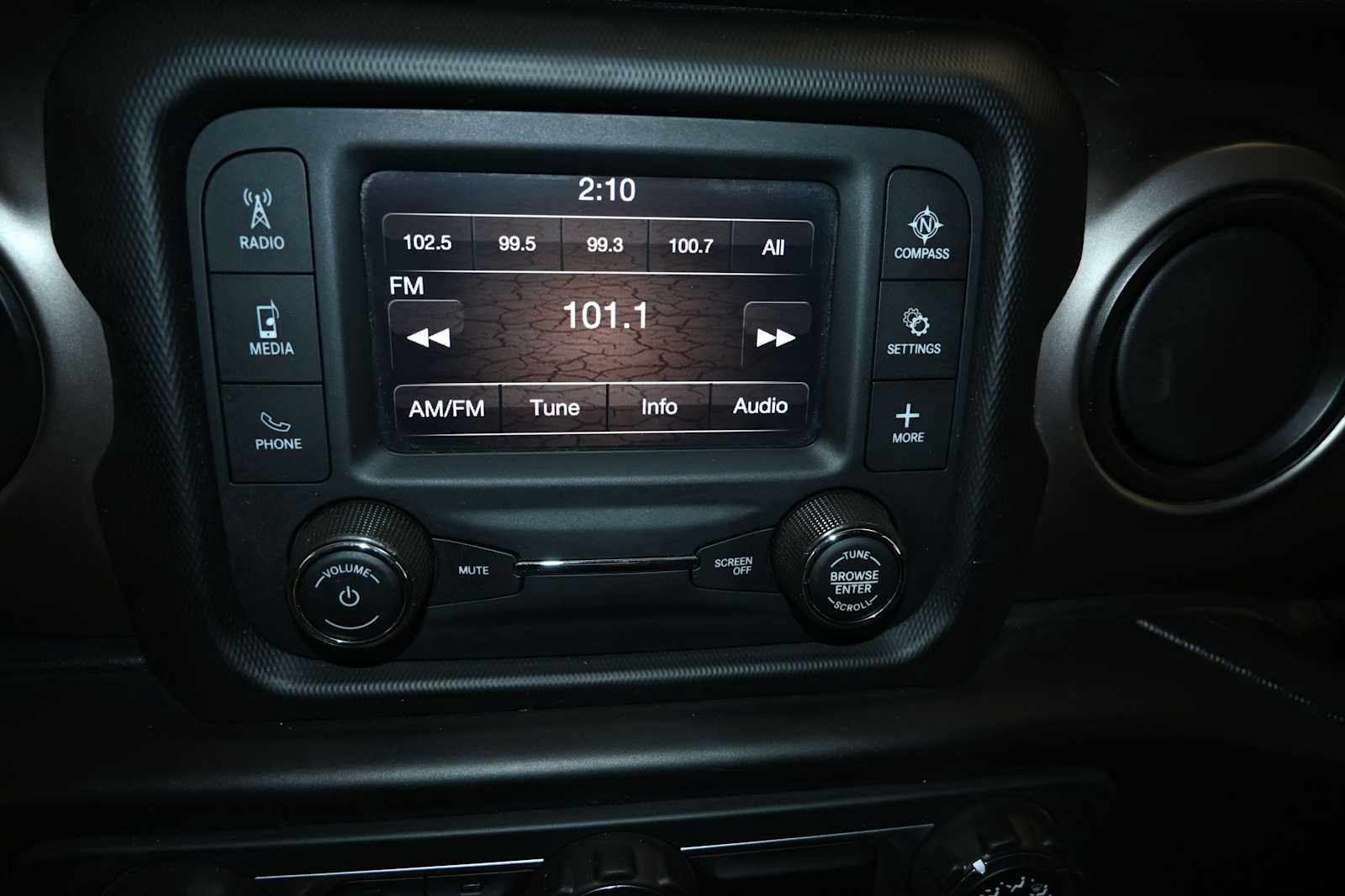 Used 2020 Jeep Wrangler Sport AWD/4WD image 20