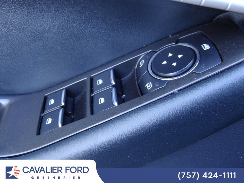 Certified 2025 Ford Explorer ST-Line AWD/4WD image 17