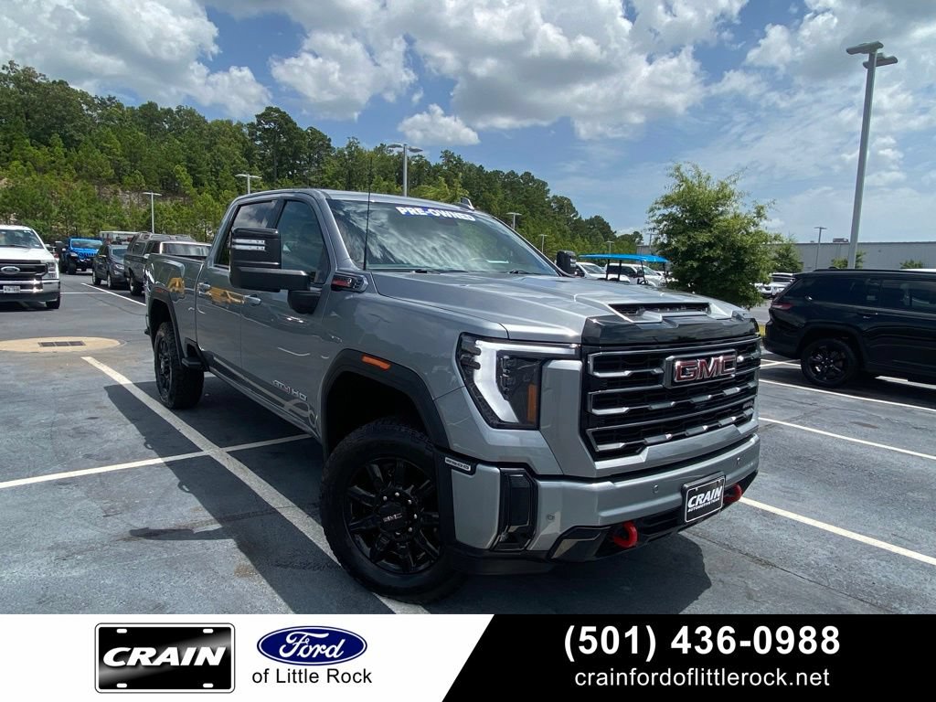 Used 2025 GMC Sierra 2500 AT4 AWD/4WD image 1