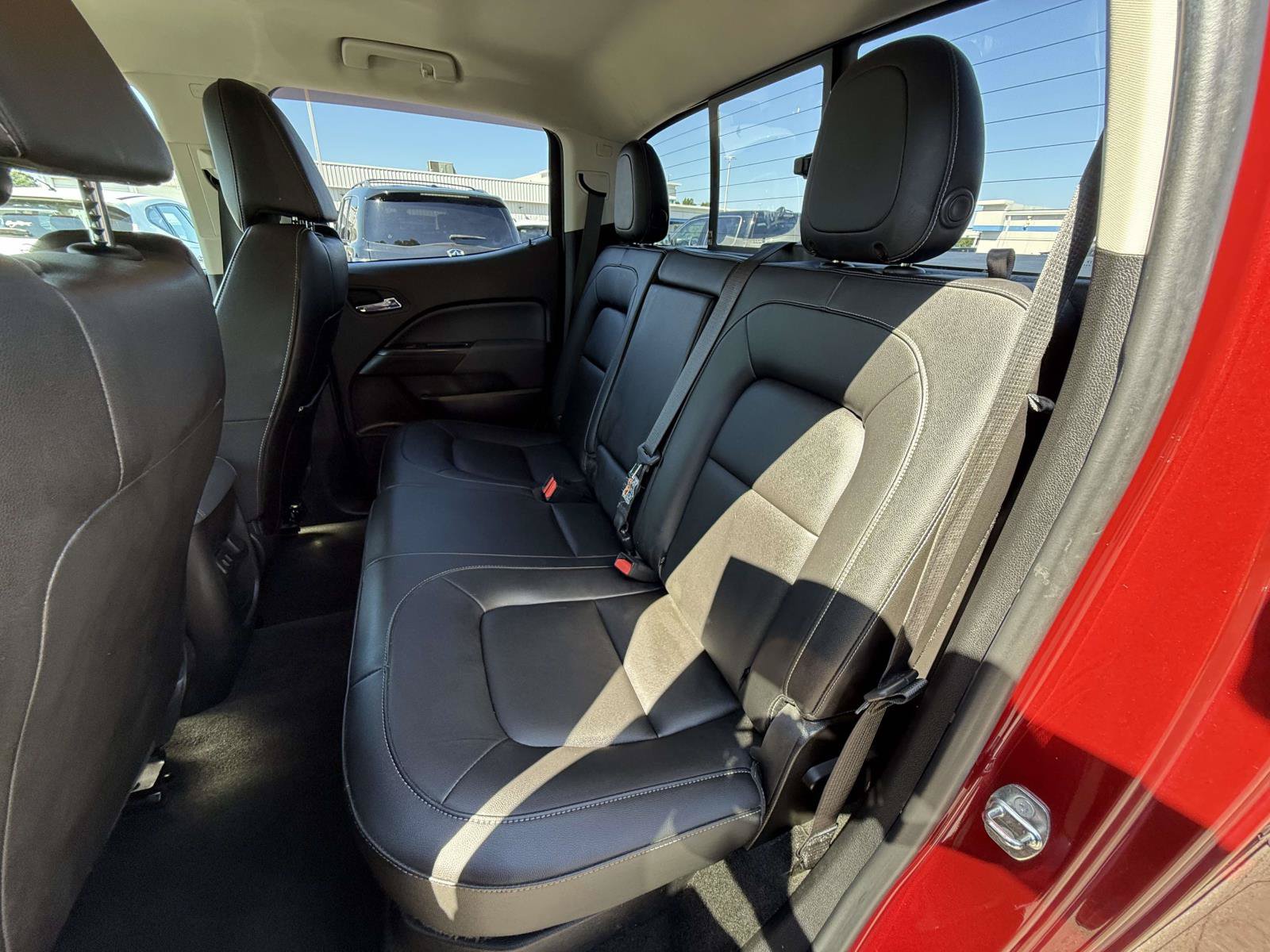 Used 2018 Chevrolet Colorado Z71 AWD/4WD image 34