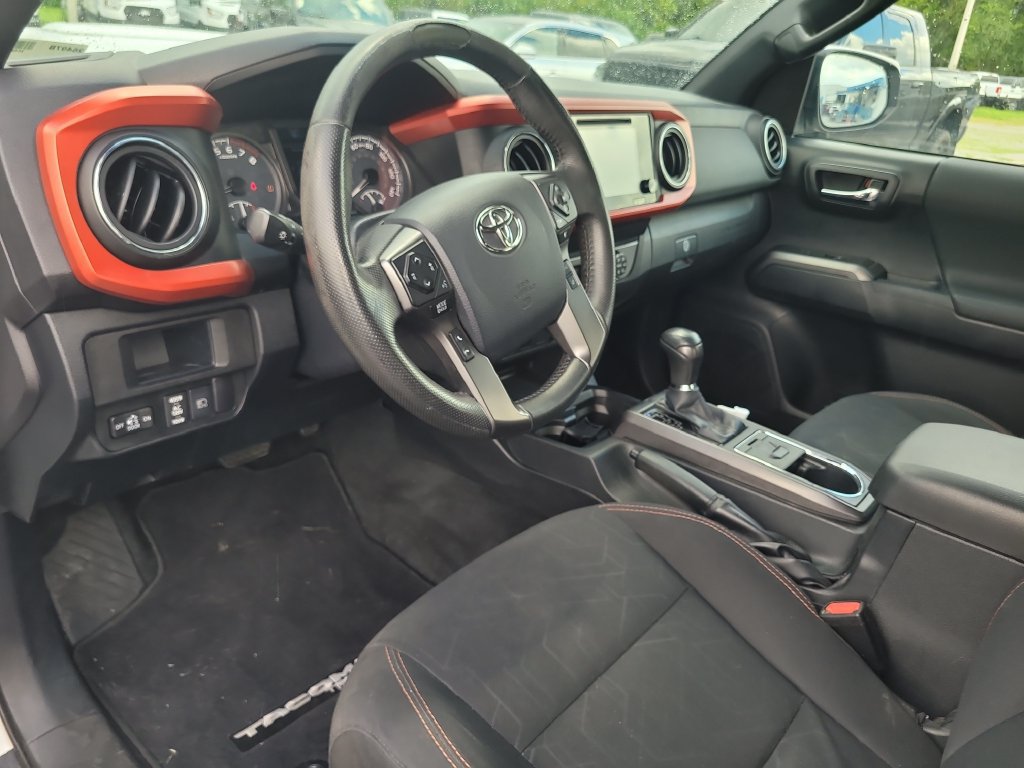 Used 2019 Toyota Tacoma TRD Sport RWD image 15