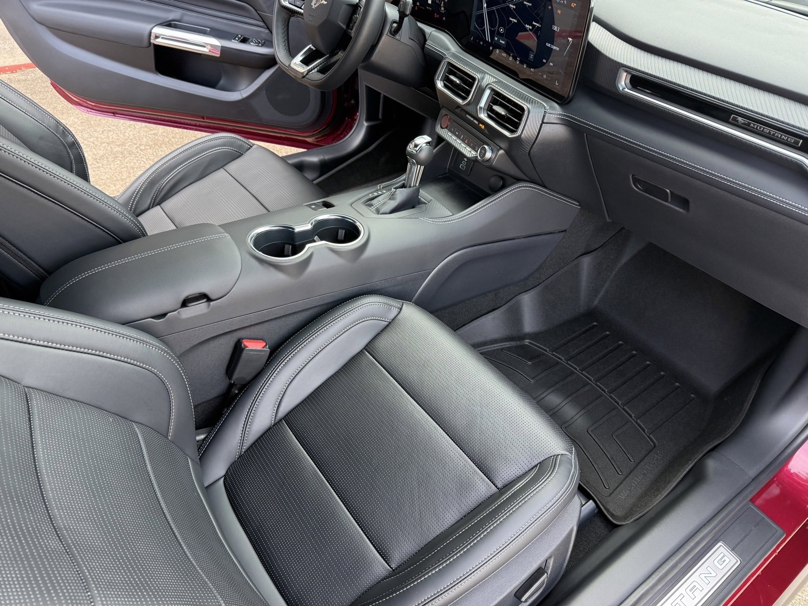 Certified 2025 Ford Mustang Premium image 17