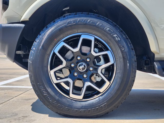 Certified 2025 Ford Bronco Outer Banks AWD/4WD image 10