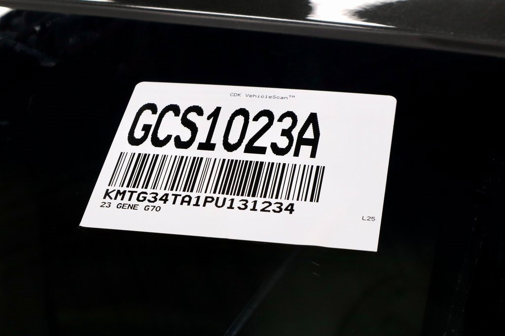 Used 2023 Genesis G70 2.0T image 37