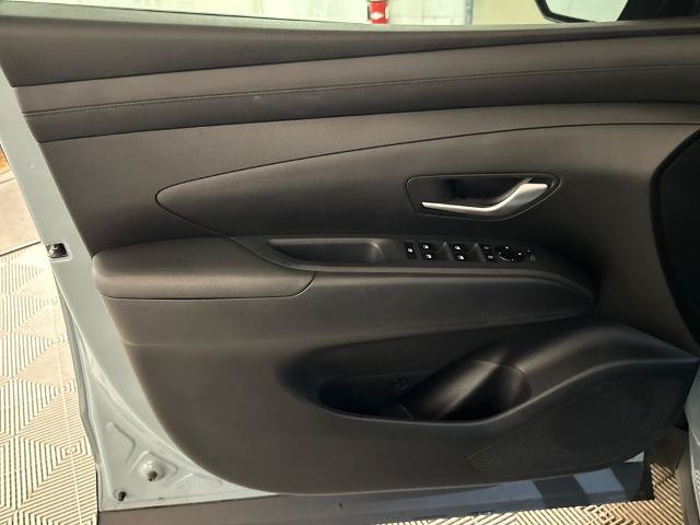 Used 2025 Hyundai Santa Cruz SE FWD image 15