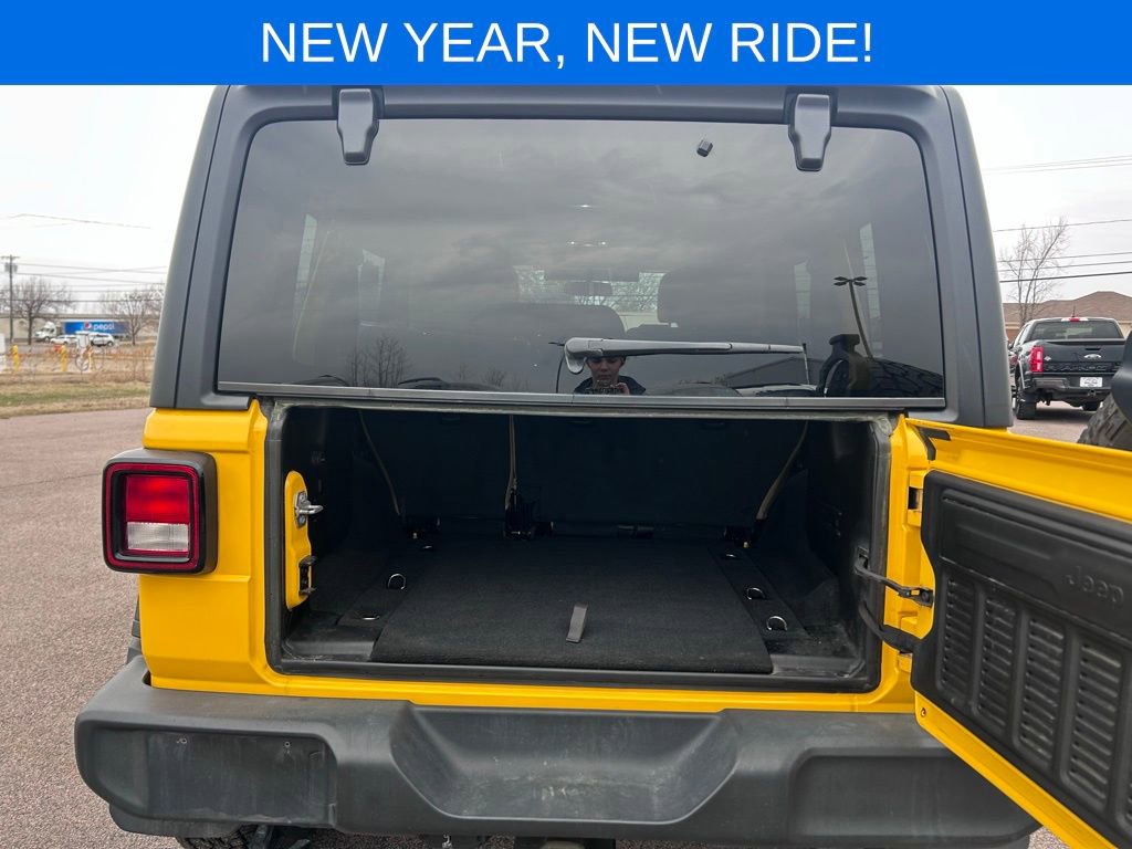 Used 2020 Jeep Wrangler Unlimited Sport AWD/4WD image 35