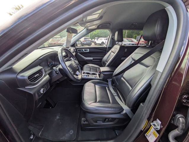 Certified 2022 Ford Explorer XLT w/ Equipment Group 202A AWD/4WD image 26