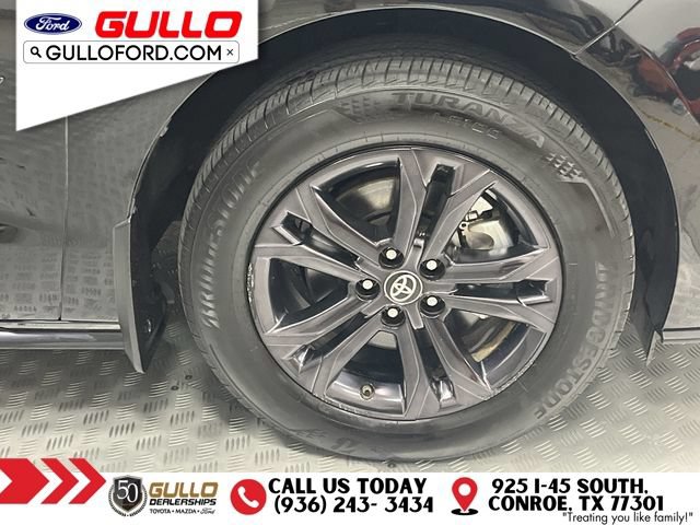 Used 2024 Toyota Sienna AWD image 32