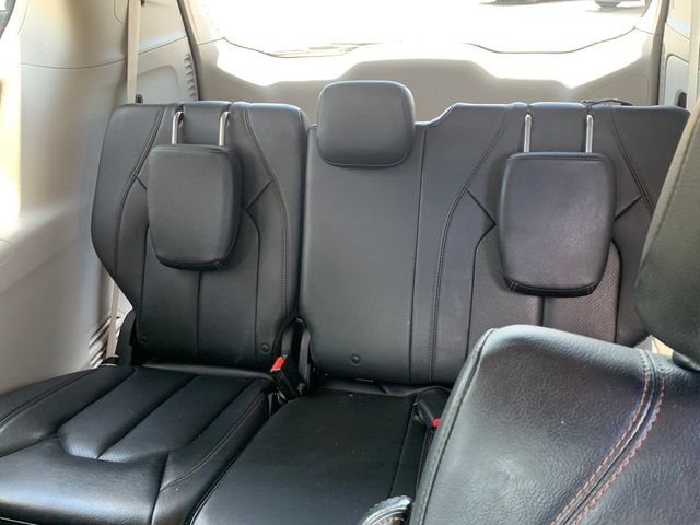Used 2018 Chrysler Pacifica Touring-L Plus w/ Tire & Wheel Group FWD image 13