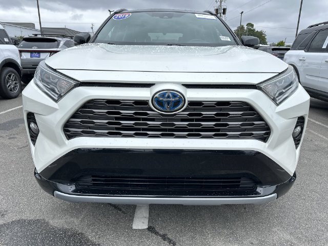 Used 2019 Toyota RAV4 XSE w/ XSE Weather Package AWD/4WD image 9