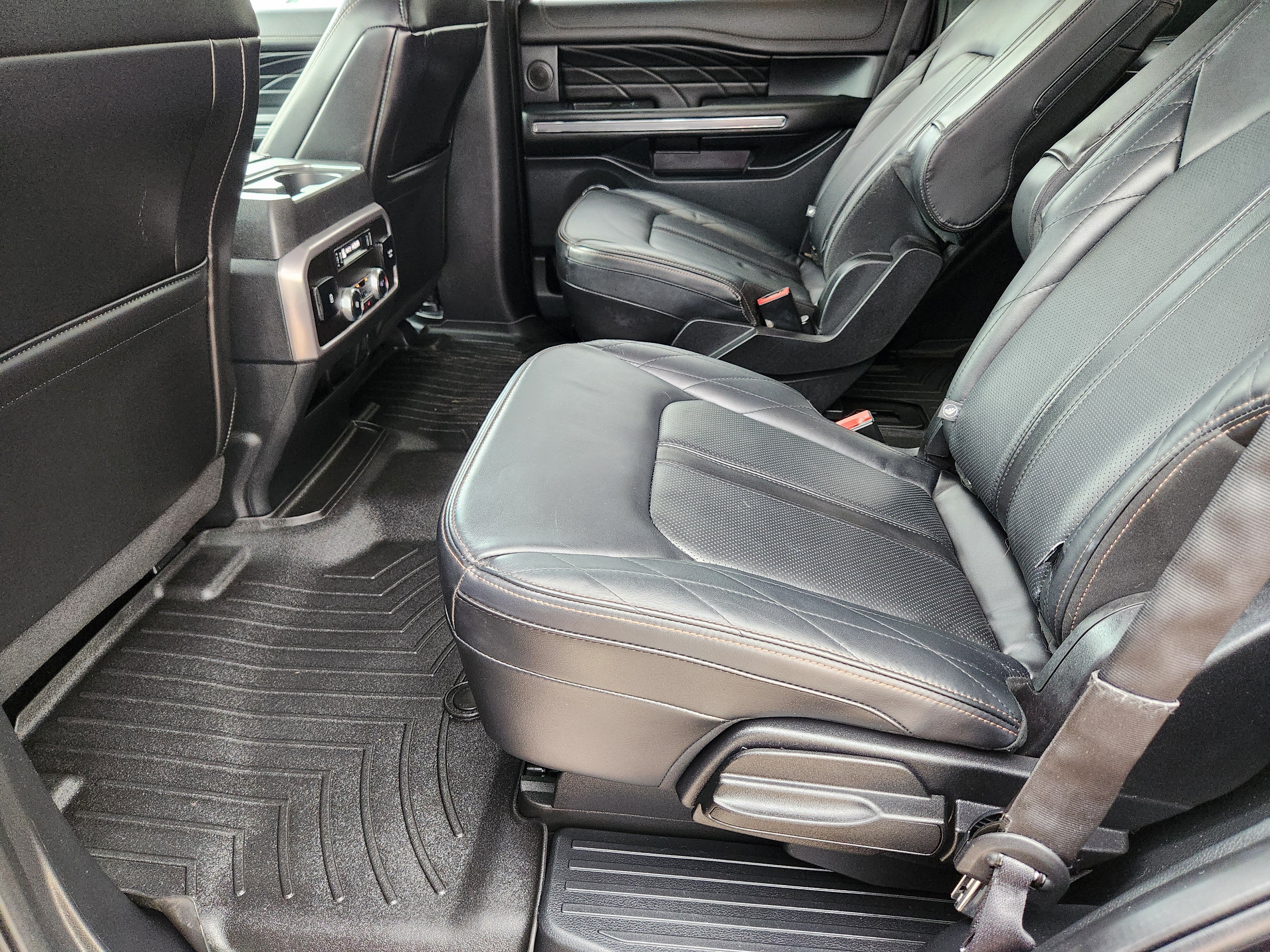 Certified 2020 Ford Expedition Platinum RWD image 21