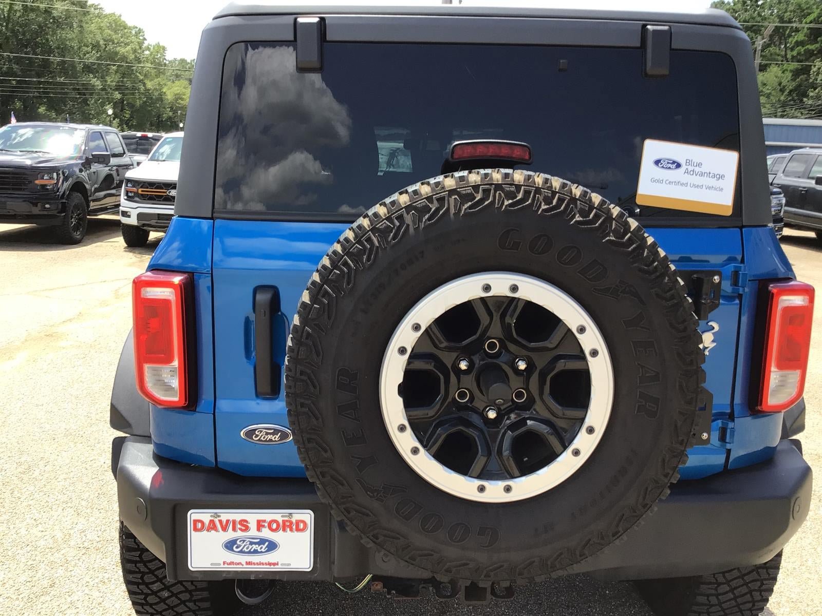 Certified 2022 Ford Bronco Big Bend w/ Sasquatch Package AWD/4WD image 11