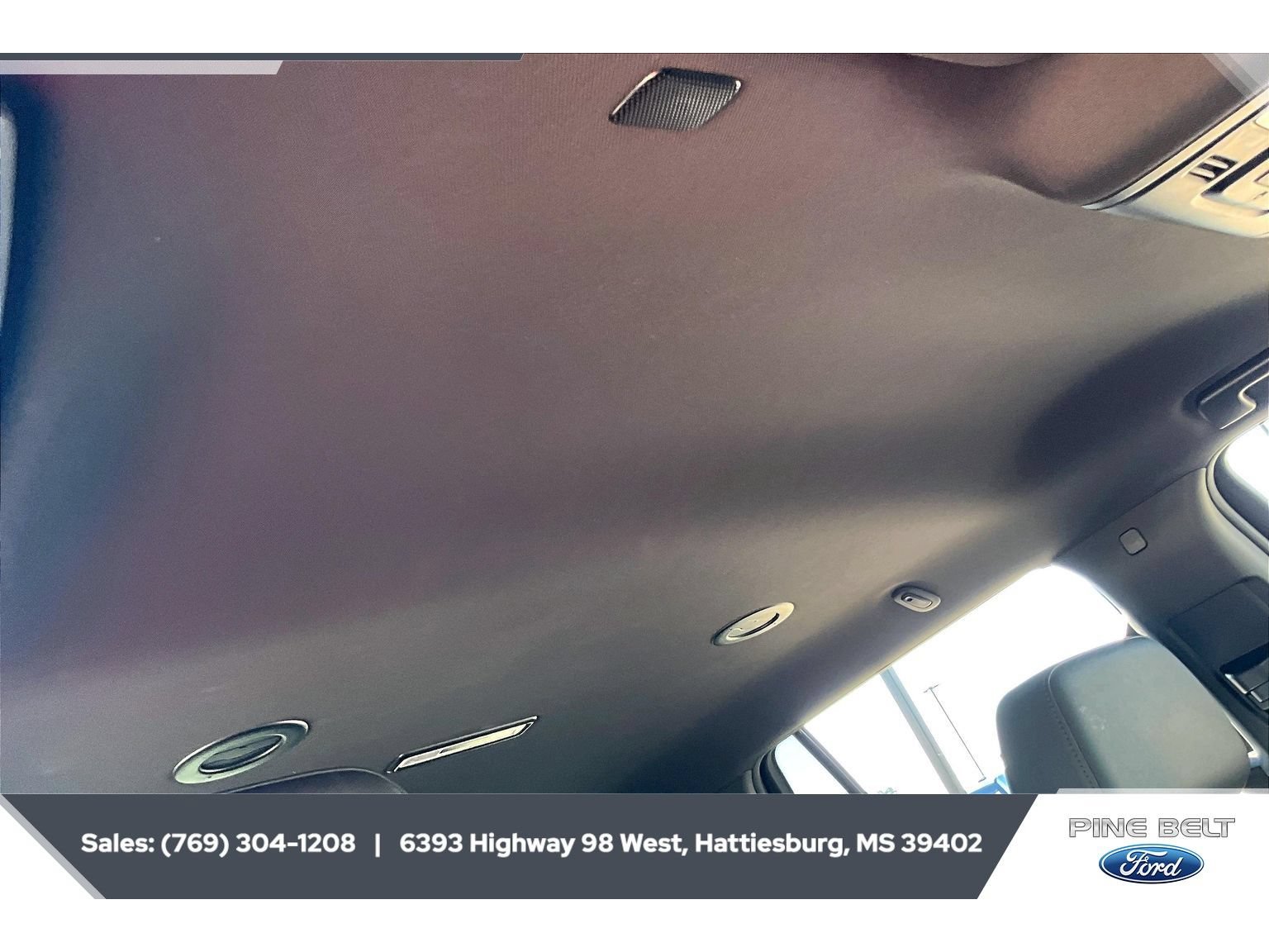 Used 2024 Chevrolet Tahoe LT RWD image 16