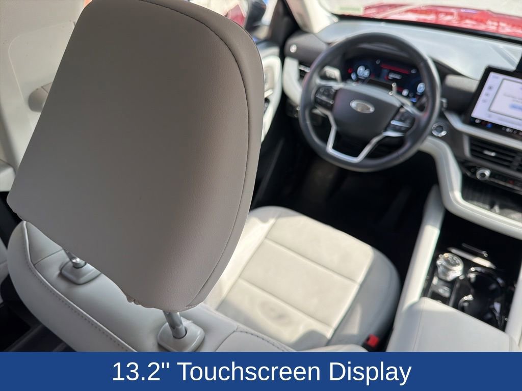 Certified 2025 Ford Explorer Platinum w/ Ultimate Package image 17