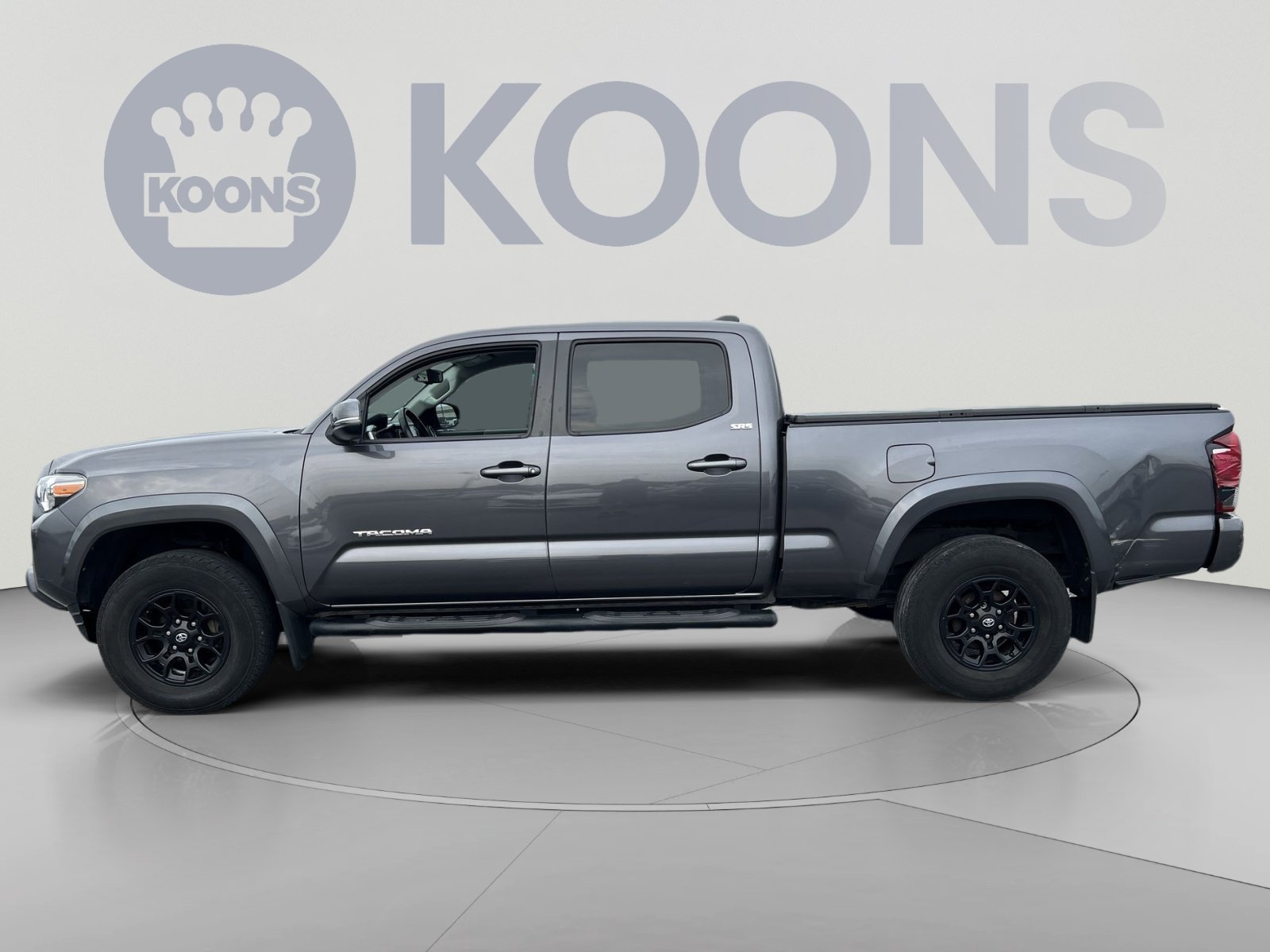 Used 2022 Toyota Tacoma SR5 w/ Technology Package AWD/4WD image 2