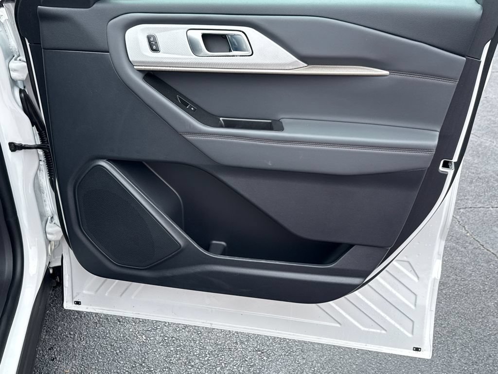 Certified 2026 Ford Explorer Active RWD image 14