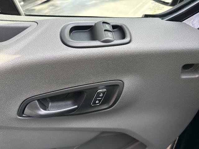Certified 2025 Ford Transit 350 XL AWD/4WD image 17