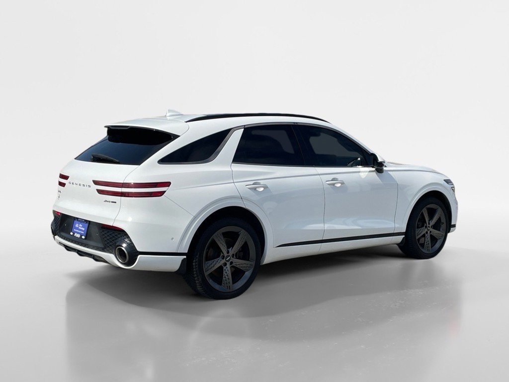 Used 2022 Genesis GV70 3.5T Sport w/ Sport Prestige Package image 4