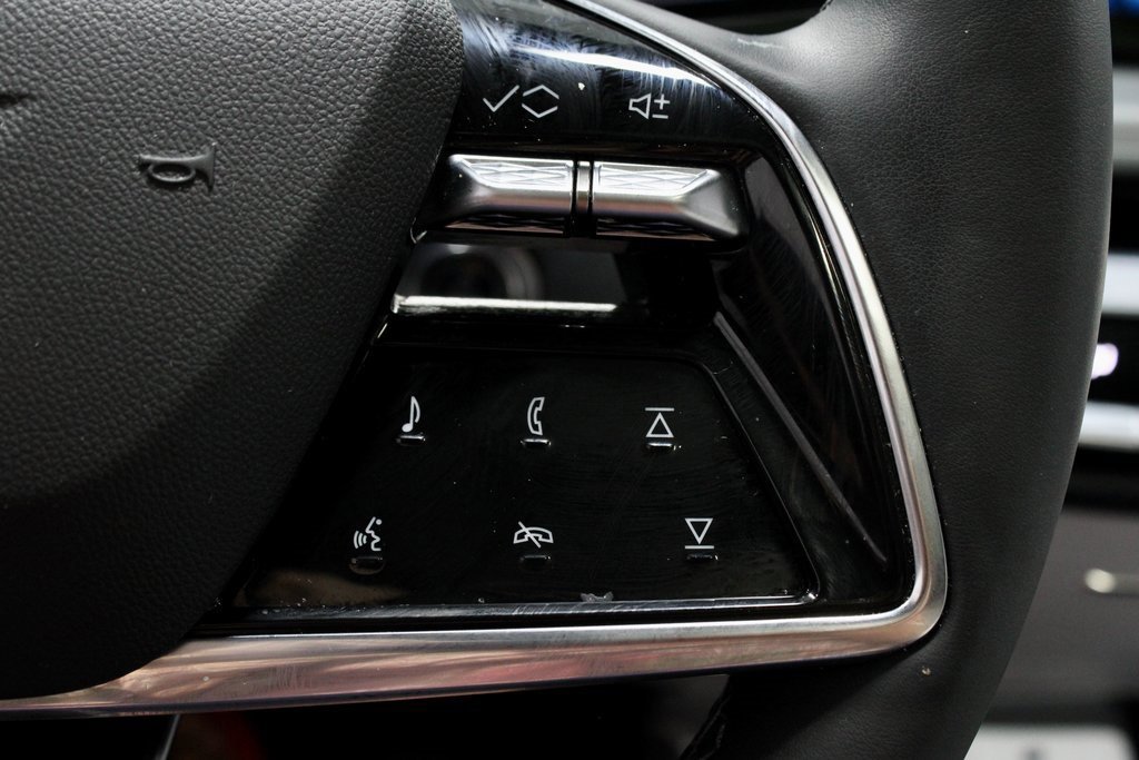 Used 2024 Cadillac Lyriq Luxury image 27