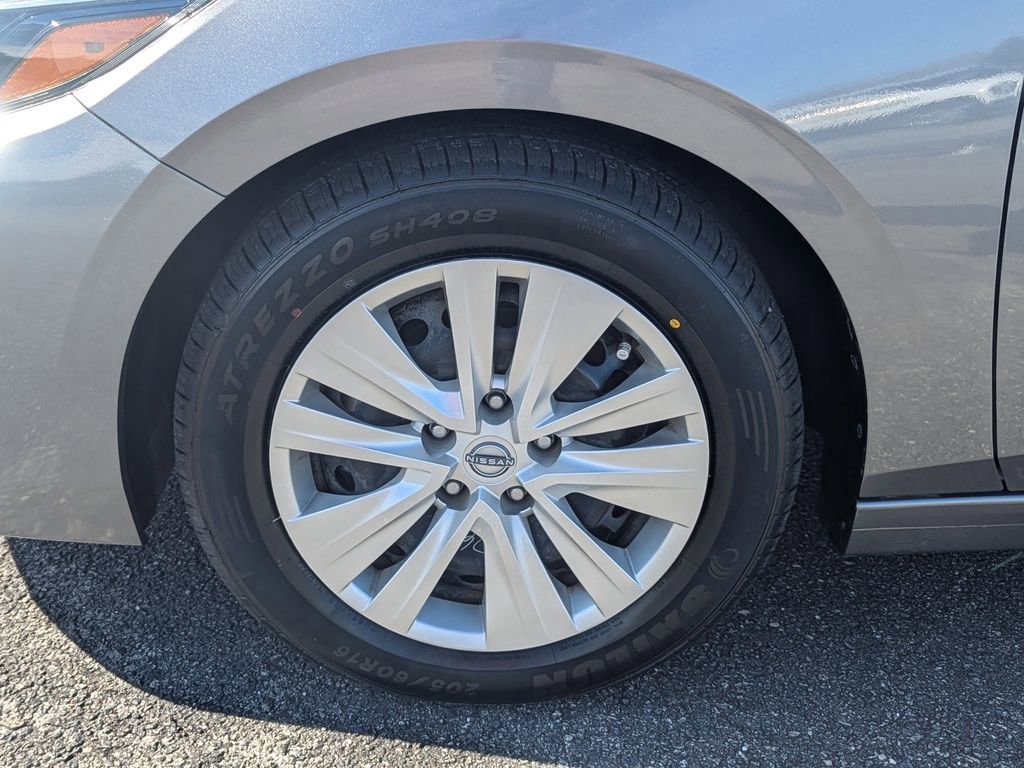 Used 2024 Nissan Sentra S image 33