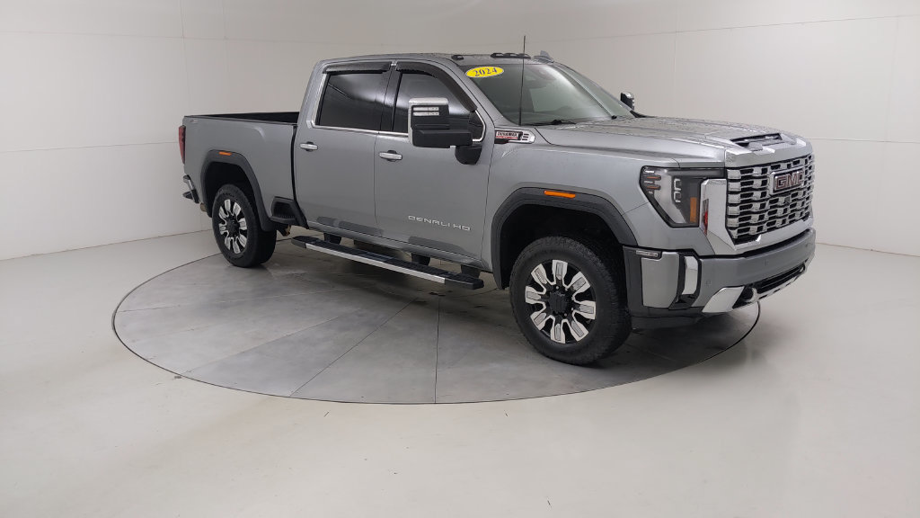 Used 2024 GMC Sierra 2500 Denali w/ Technology Package AWD/4WD image 11