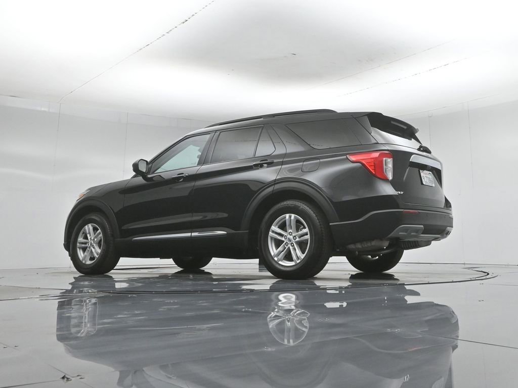 Certified 2024 Ford Explorer XLT w/ Equipment Group 202A RWD image 55
